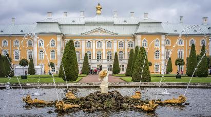 【尊享俄羅斯9天深圳/廣州直飛】<雙首都+特色軍事主題  武裝力量大教堂 克里姆林宮 凱旋門 >