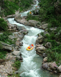 【古龍峽漂流2天】<古龍峽全程漂/云天玻霸+古龍瀑布 沙灘 卡丁車+野戰>