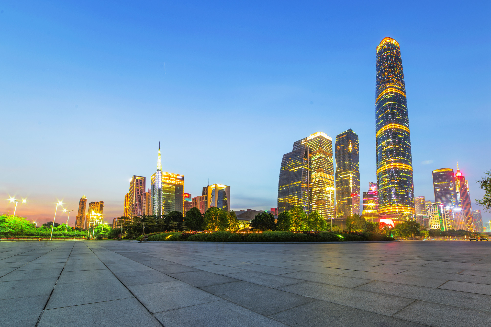 花城廣場封面圖