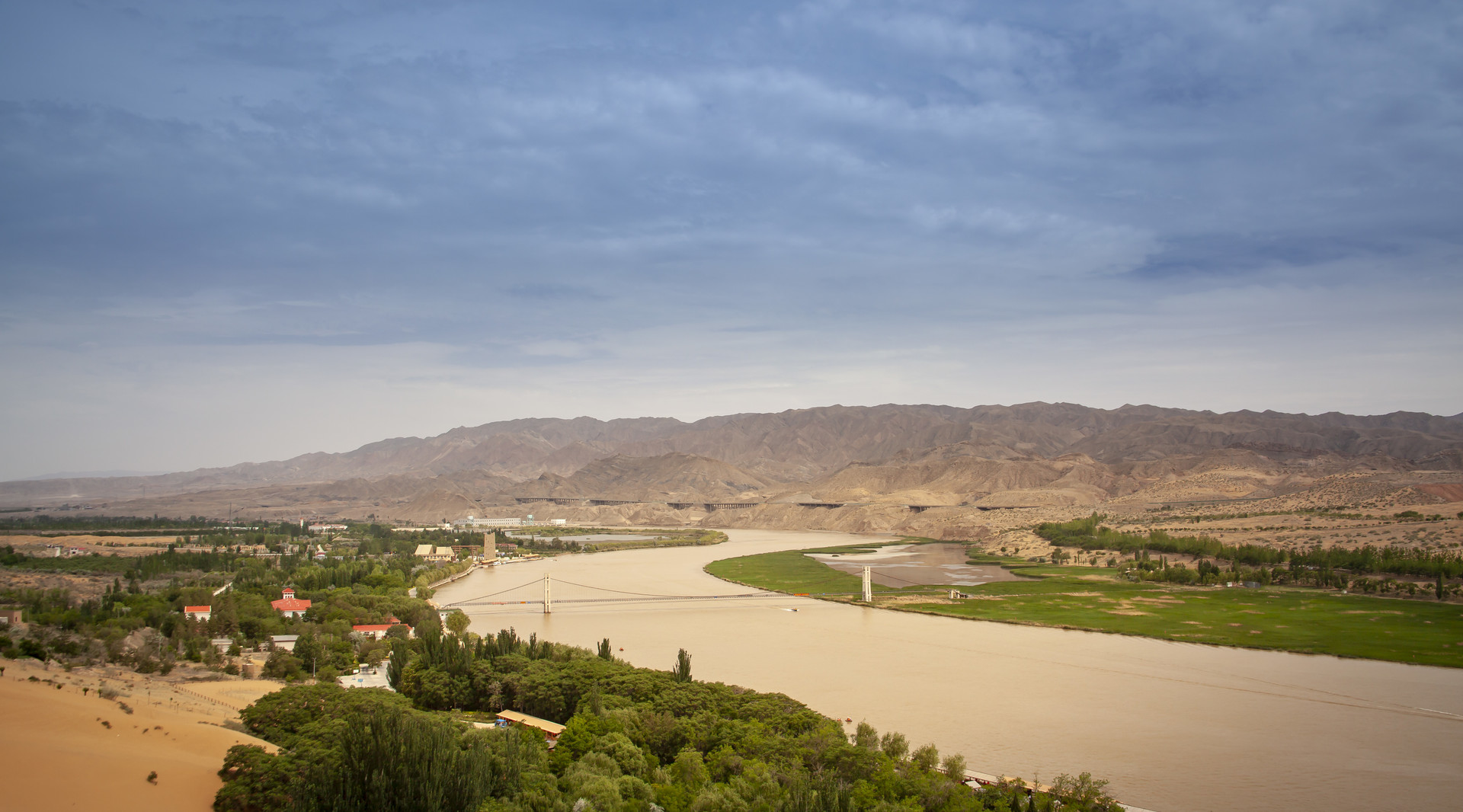 沙坡頭風景區封面圖