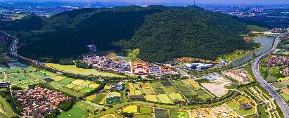 【佛山溫泉美食2天】<無限次浸泡半山湯泉、西樵山 CCTV南海影視城、賞油菜花海·黃花風鈴木>