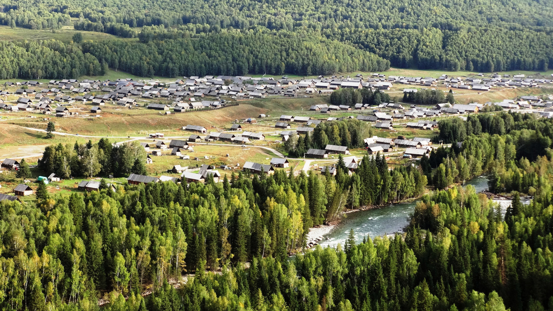 遠(yuǎn)眺禾木村封面圖