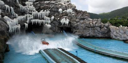 景點(diǎn)：長隆冰山過山車